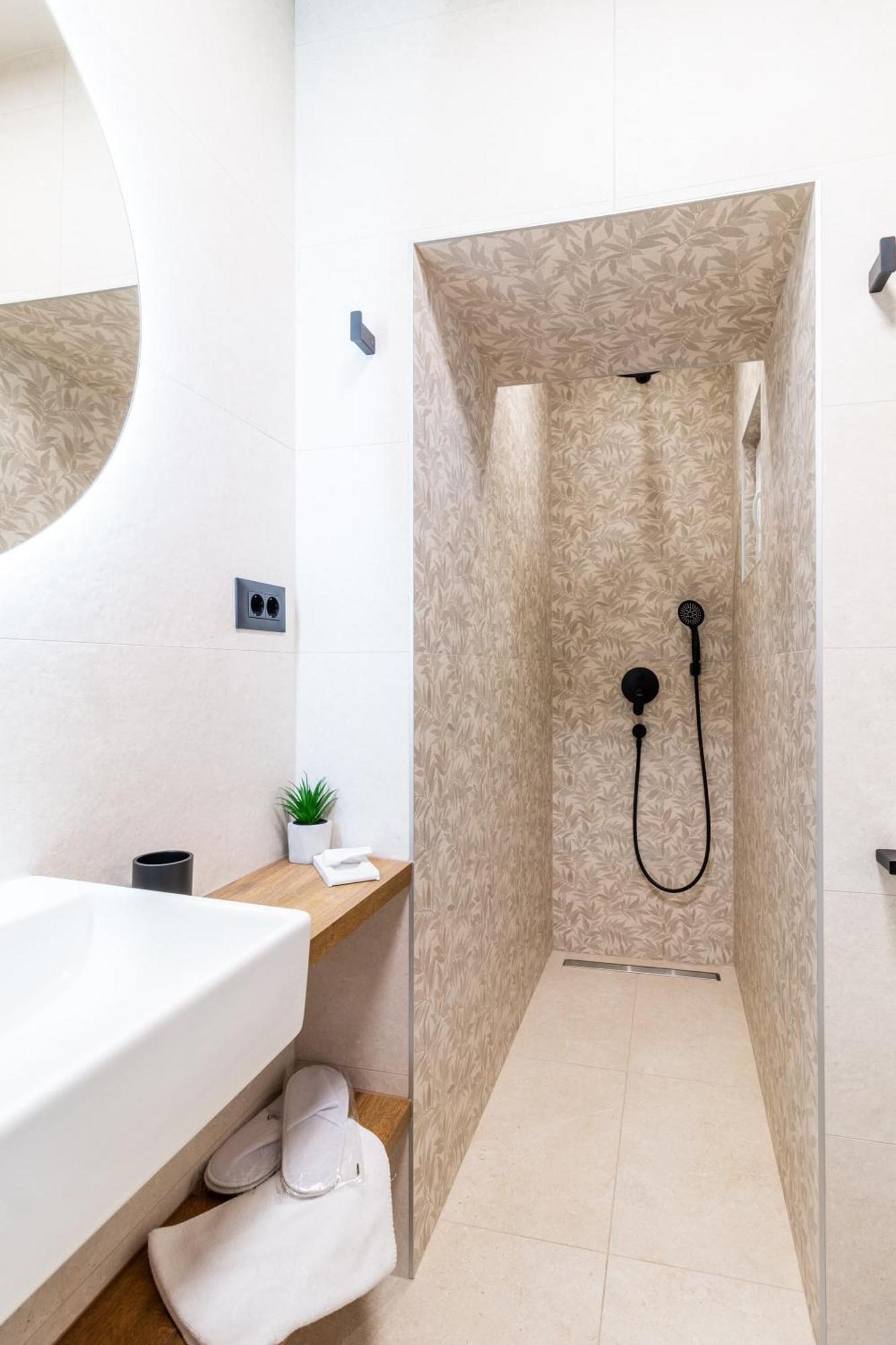 Apartment Centre In Stone House سبليت المظهر الخارجي الصورة