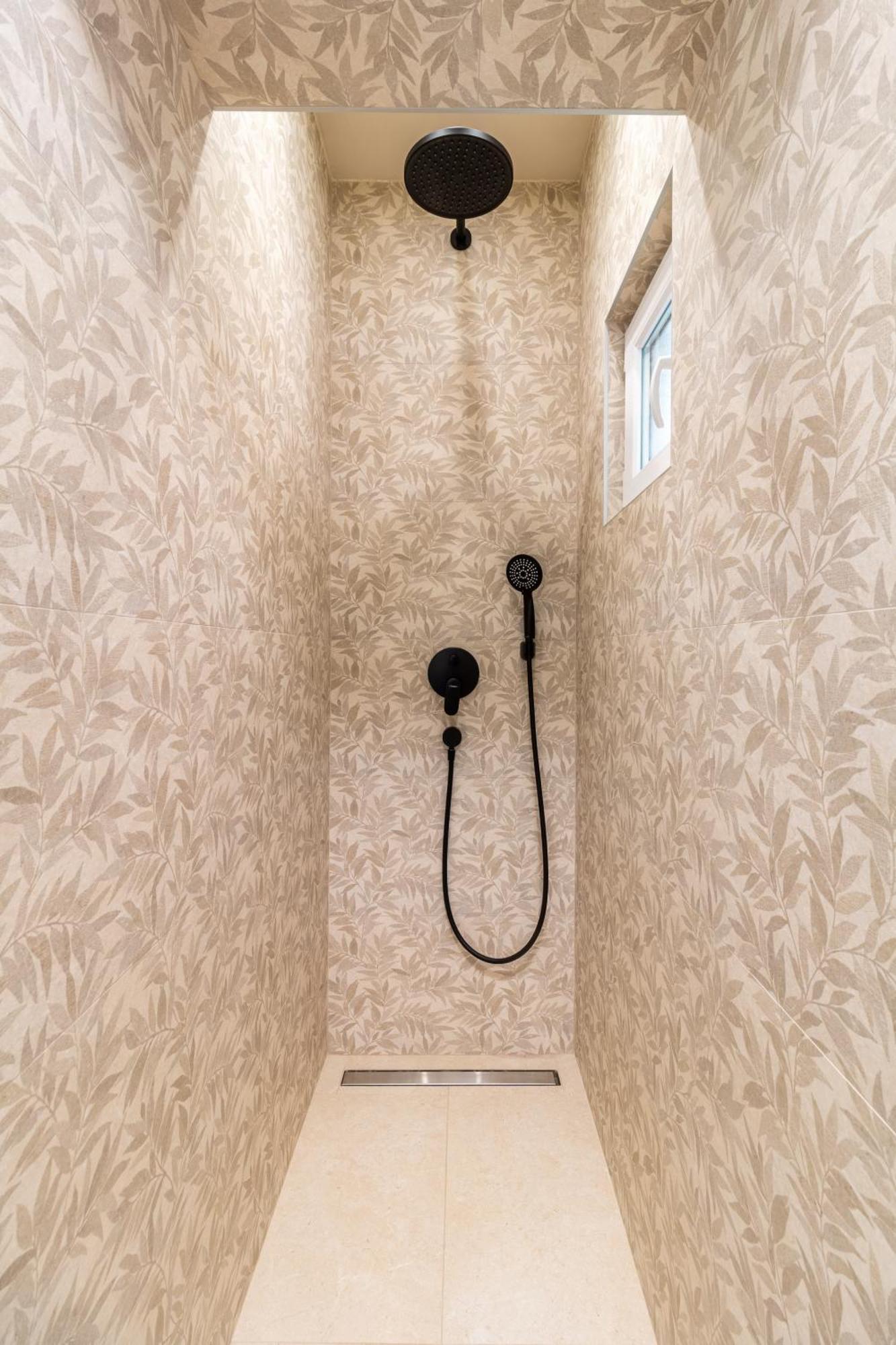 Apartment Centre In Stone House سبليت المظهر الخارجي الصورة